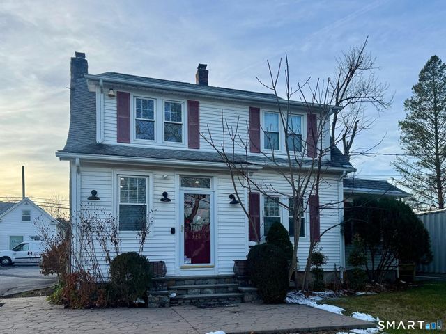 336 Federal Road 2nd floor, Brookfield, CT 06804