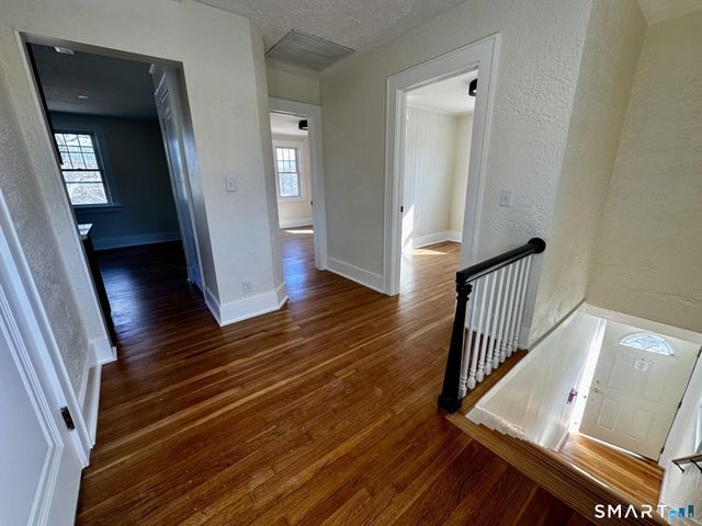 336 Federal Road 2nd floor, Brookfield, CT 06804