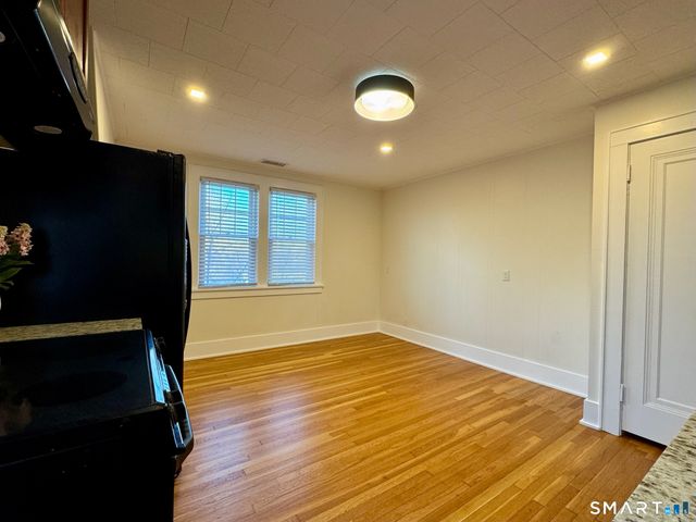 336 Federal Road 2nd floor, Brookfield, CT 06804