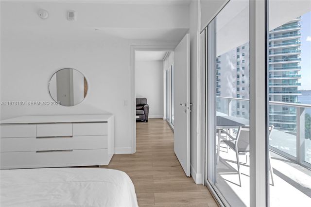 1300 Brickell Bay Dr 903, Miami, FL 33131