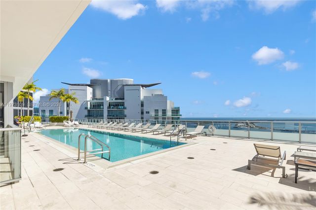 1300 Brickell Bay Dr 903, Miami, FL 33131