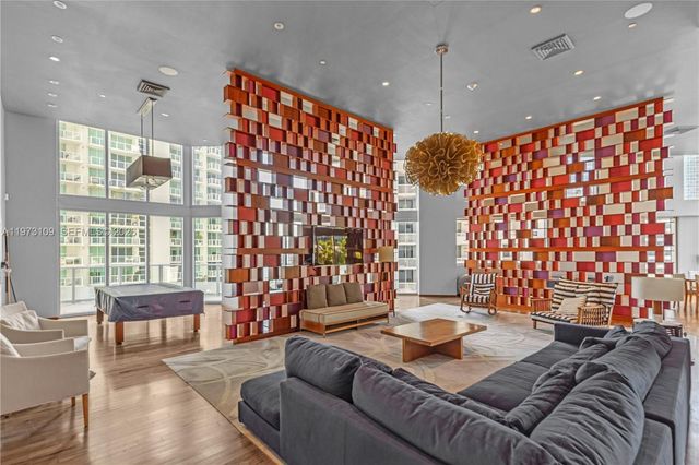 1300 Brickell Bay Dr 903, Miami, FL 33131