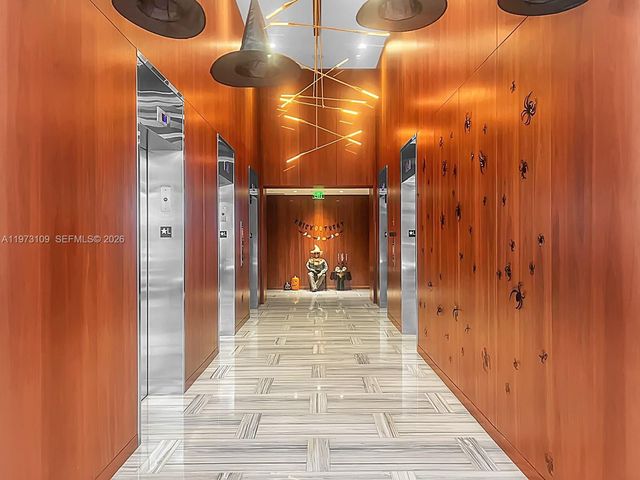 1300 Brickell Bay Dr 903, Miami, FL 33131