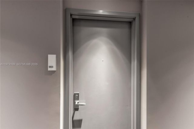 1300 Brickell Bay Dr 903, Miami, FL 33131