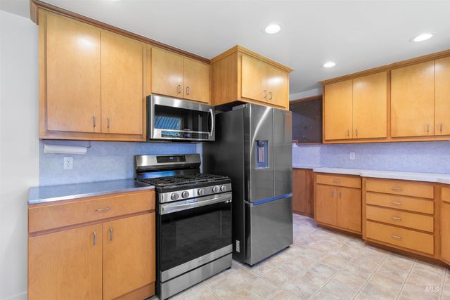 367 Ostrander St N, Twin Falls, ID 83301
