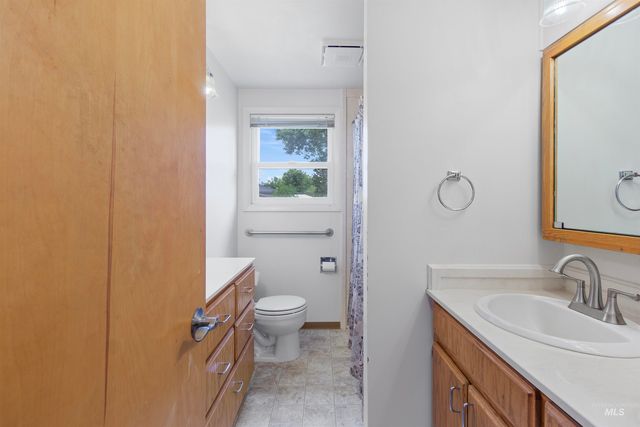 367 Ostrander St N, Twin Falls, ID 83301