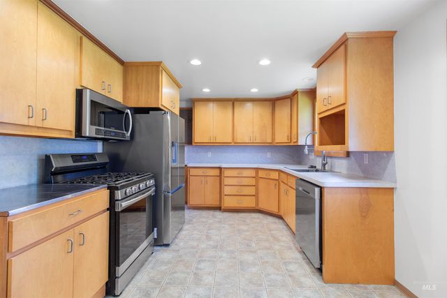 367 Ostrander St N, Twin Falls, ID 83301