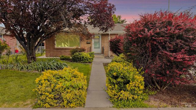 367 Ostrander St N, Twin Falls, ID 83301
