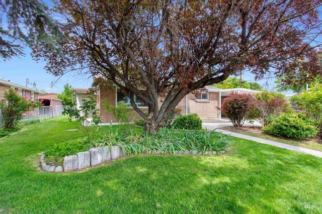 367 Ostrander St N, Twin Falls, ID 83301