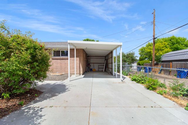 367 Ostrander St N, Twin Falls, ID 83301