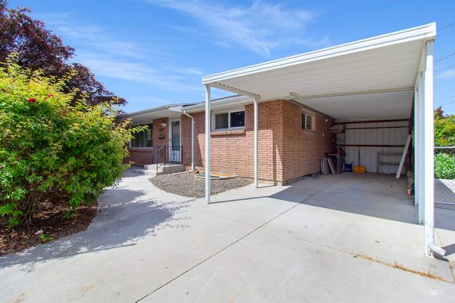 367 Ostrander St N, Twin Falls, ID 83301