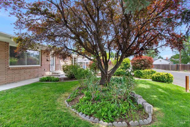 367 Ostrander St N, Twin Falls, ID 83301