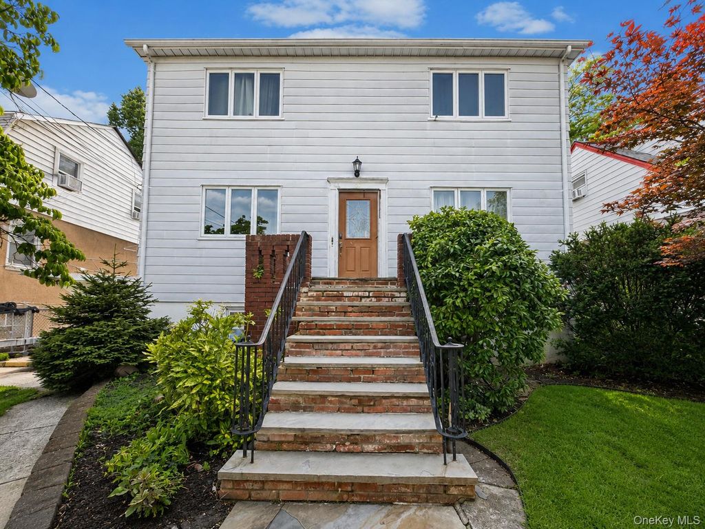 33 Juniper Road, Port Washington, NY 11050 — exterior