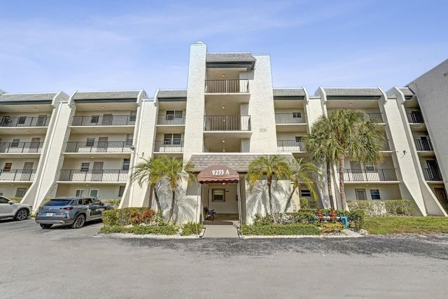 9235 Lagoon Place 308, Davie, FL 33324