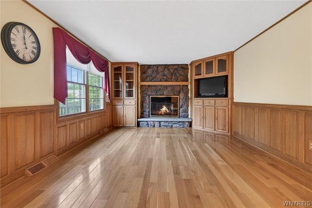 75 Pine Court North, West Seneca, NY 14224