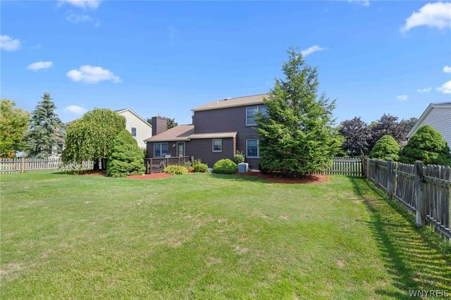 75 Pine Court North, West Seneca, NY 14224