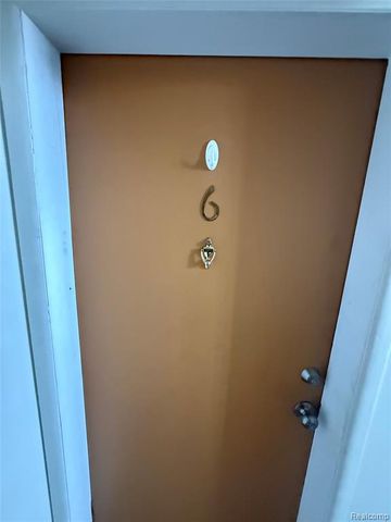 8140 Denwood Drive, Sterling Heights, MI 48312