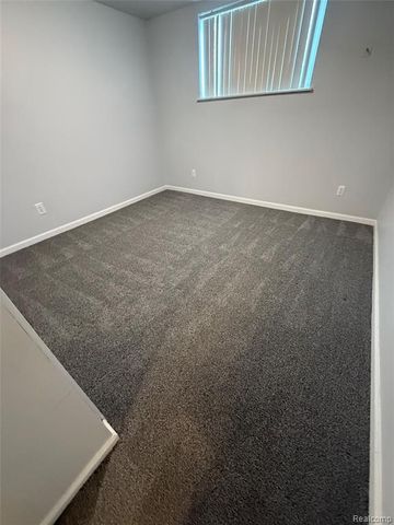 8140 Denwood Drive, Sterling Heights, MI 48312