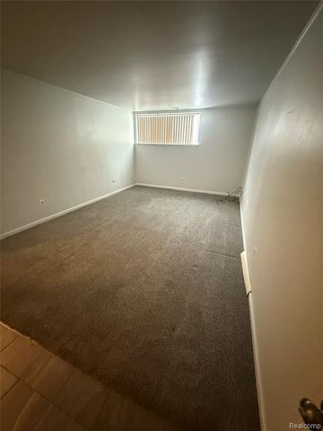 8140 Denwood Drive, Sterling Heights, MI 48312