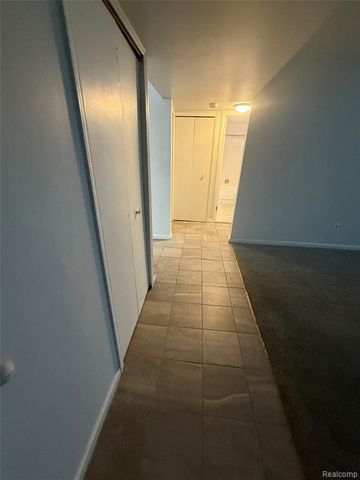 8140 Denwood Drive, Sterling Heights, MI 48312