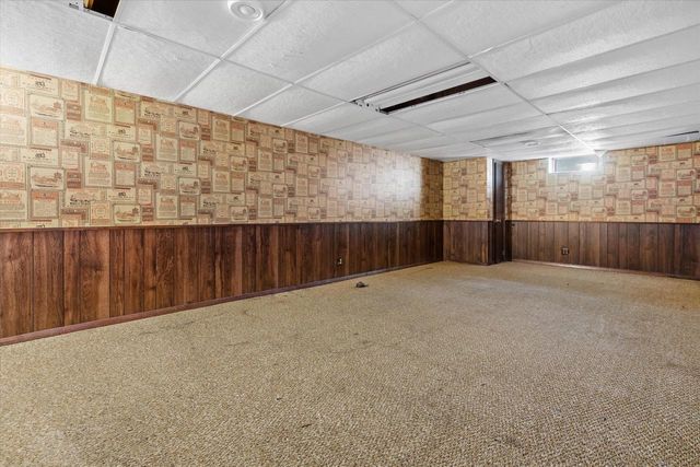 1600 Michael DRIVE, Waukesha, WI 53189