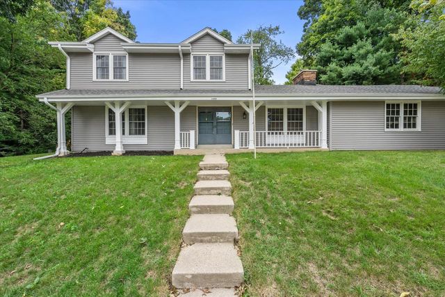 1600 Michael DRIVE, Waukesha, WI 53189