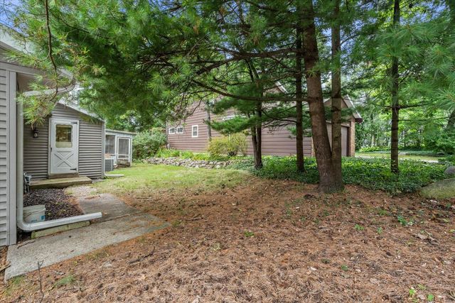 1600 Michael DRIVE, Waukesha, WI 53189