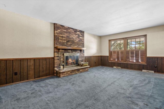 1600 Michael DRIVE, Waukesha, WI 53189