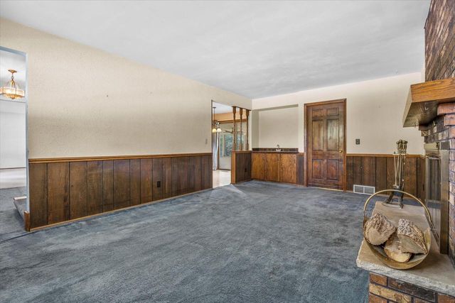 1600 Michael DRIVE, Waukesha, WI 53189