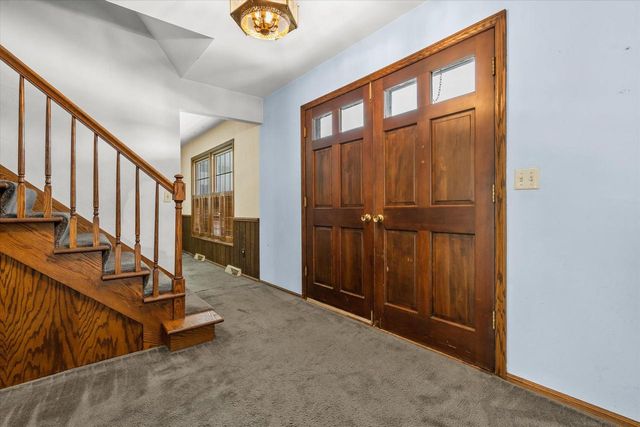 1600 Michael DRIVE, Waukesha, WI 53189