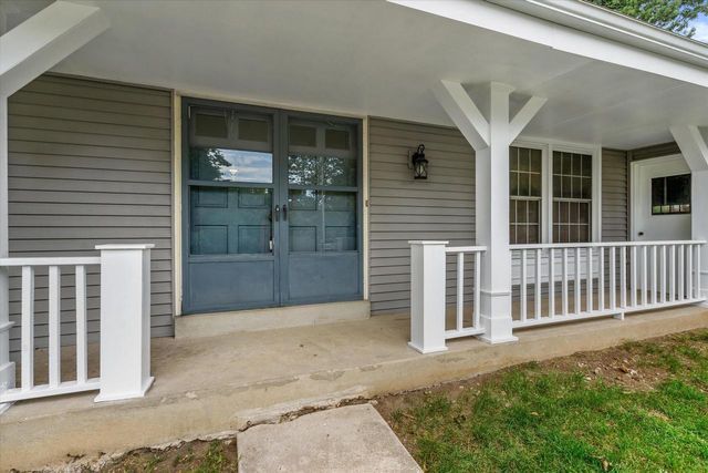 1600 Michael DRIVE, Waukesha, WI 53189