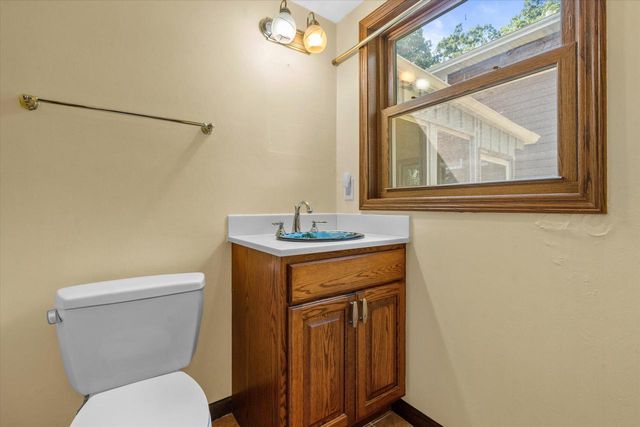1600 Michael DRIVE, Waukesha, WI 53189