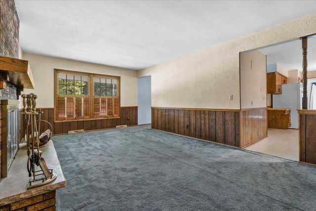 1600 Michael DRIVE, Waukesha, WI 53189