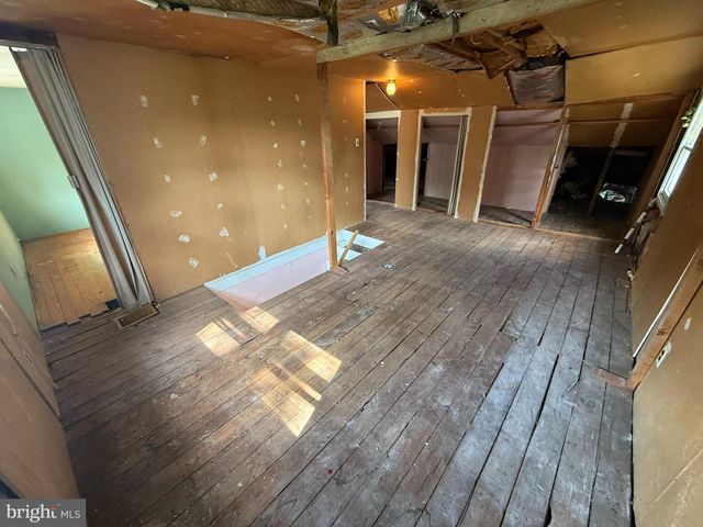 316 BEACON AVE, Paulsboro, NJ 08066