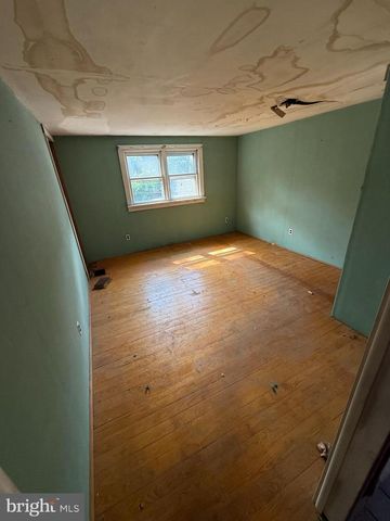 316 BEACON AVE, Paulsboro, NJ 08066