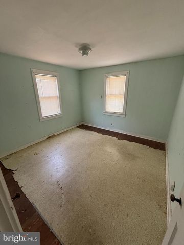 316 BEACON AVE, Paulsboro, NJ 08066