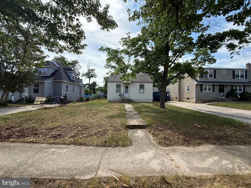 316 BEACON AVE, Paulsboro, NJ 08066