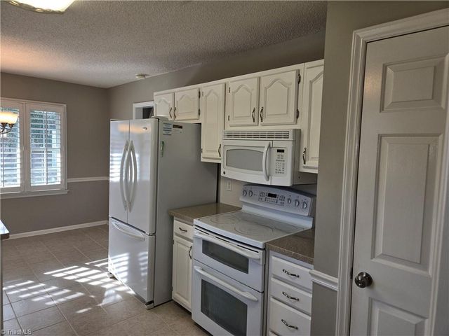 4140 Willmeade Drive, Winston-salem, NC 27127