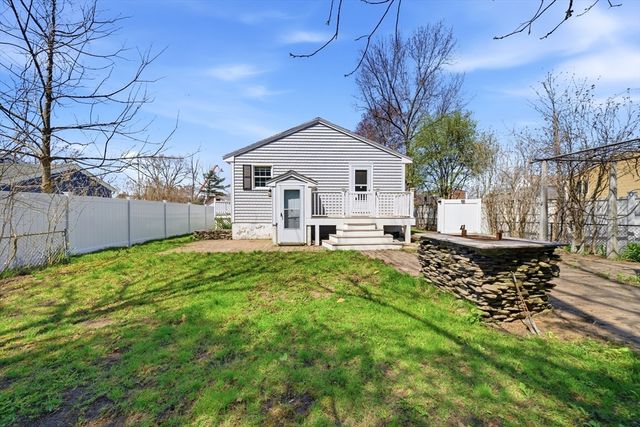 28 Elmwood St, North Andover, MA 01845
