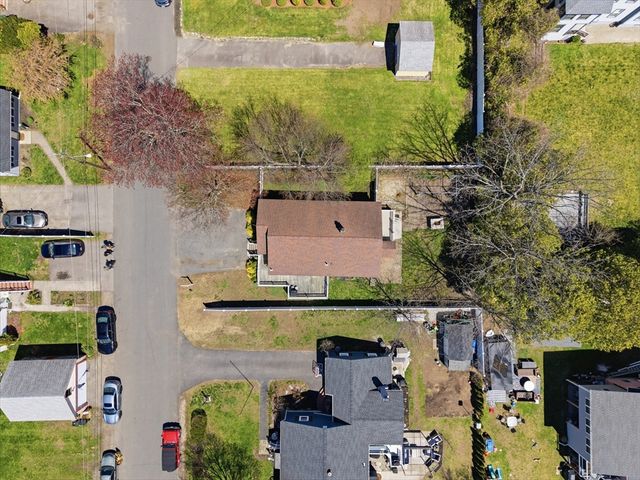 28 Elmwood St, North Andover, MA 01845