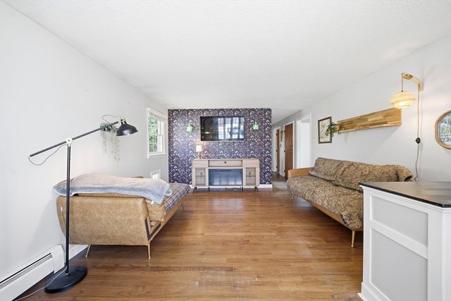 28 Elmwood St, North Andover, MA 01845