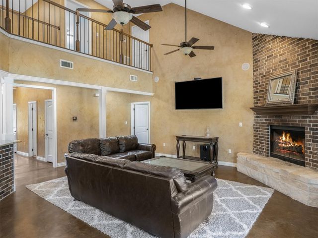 147 County Road 4230, Winnsboro, TX 75494