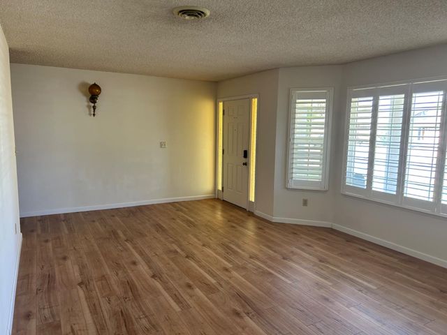 2624 Azalea Way, Yuba City, CA 95993