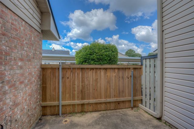 3636 Greenacres Place Drive 102, Bossier City, LA 71111
