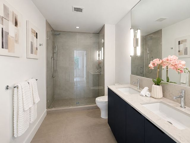 1 Nevins Hill Way 405, Boston, MA 02135