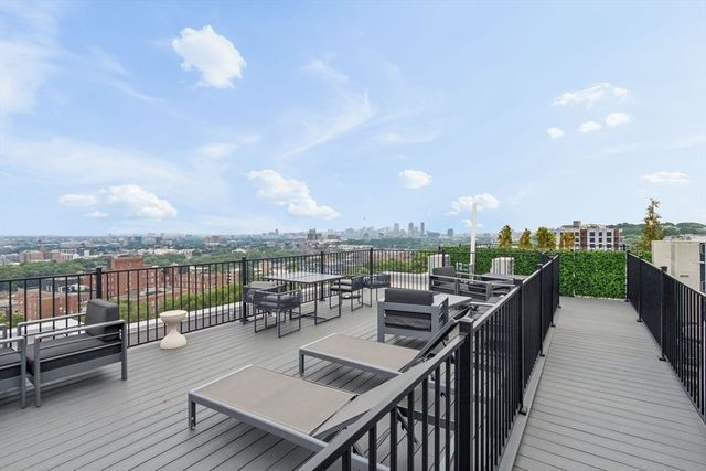 1 Nevins Hill Way 405, Boston, MA 02135