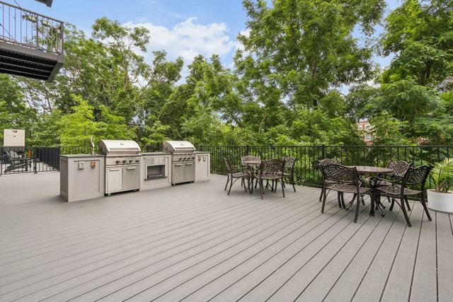 1 Nevins Hill Way 405, Boston, MA 02135