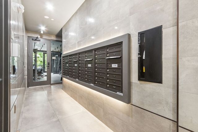 1 Nevins Hill Way 405, Boston, MA 02135