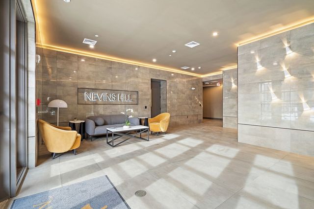 1 Nevins Hill Way 405, Boston, MA 02135