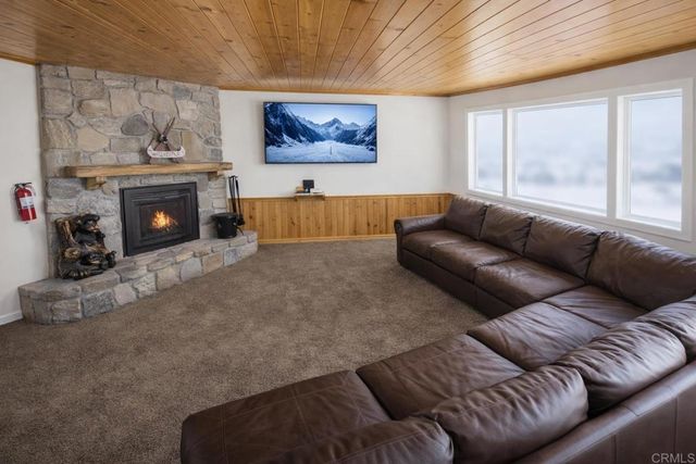 42988 Moonridge Road, Big Bear Lake, CA 92315